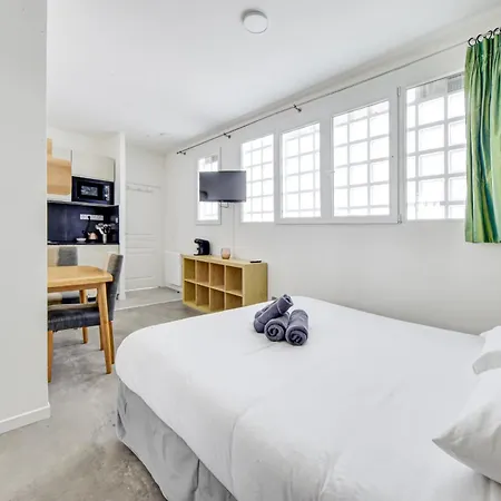 Cozy In The Heart Of Paris' 15th Appartamento Parigi